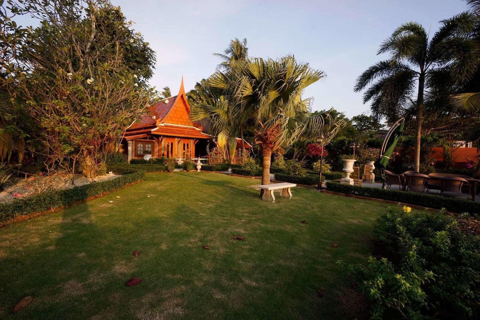 Hotel Baan Sang Pathum Rawai Exterior foto